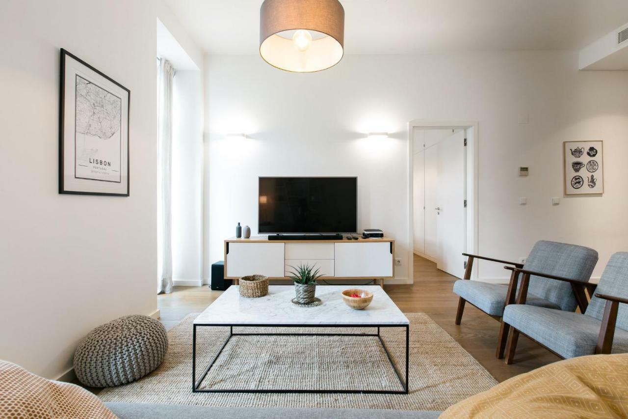 Urban Chic Apartment In The Heart Of Historic Lisbon Exterior photo